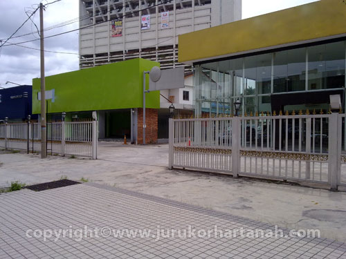 Ampang Land with ready showroom for sale