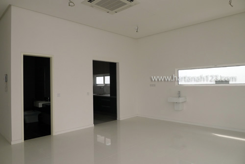 dining area on 1st floor