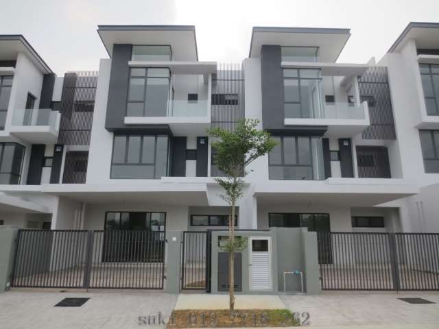 mutiara villa 3 sty link house